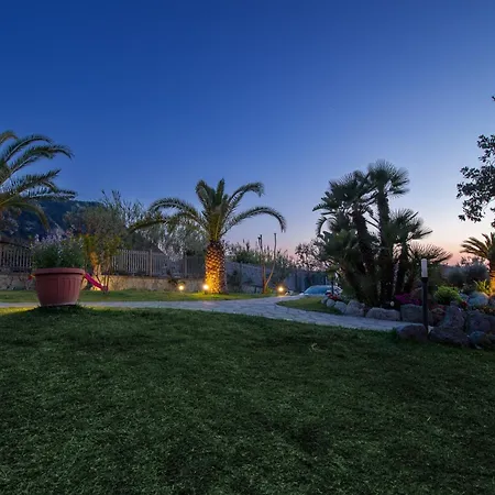 Holiday home Al Mare Famiglia Calise *