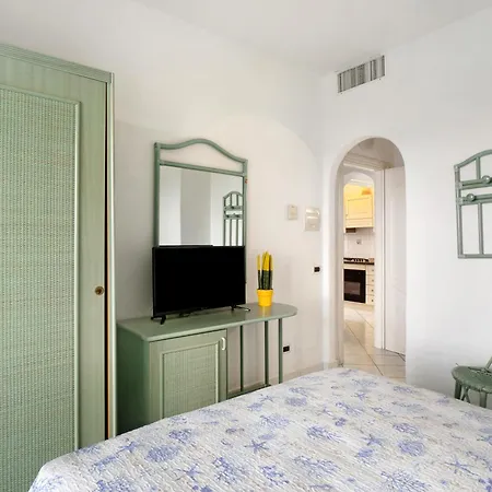 Al Mare Famiglia Calise Holiday home *