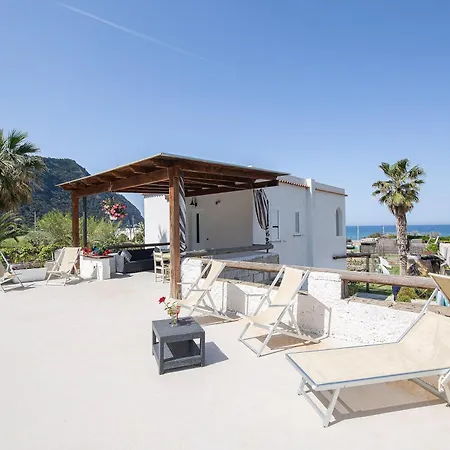 Casa vacanze Al Mare Famiglia Calise *
